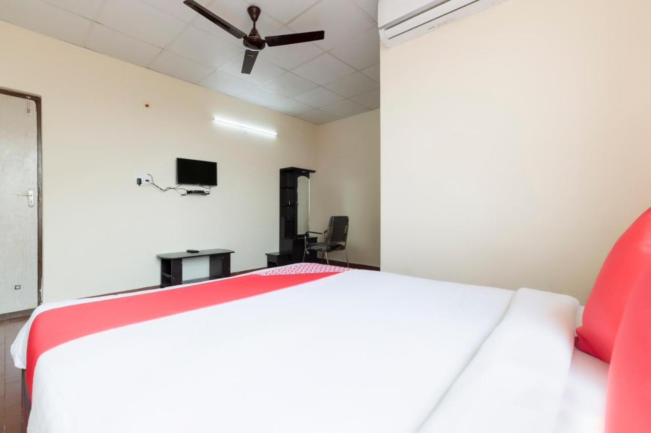 Oyo 49073 Whitefield Comforts Hotel Bangalore Exterior photo